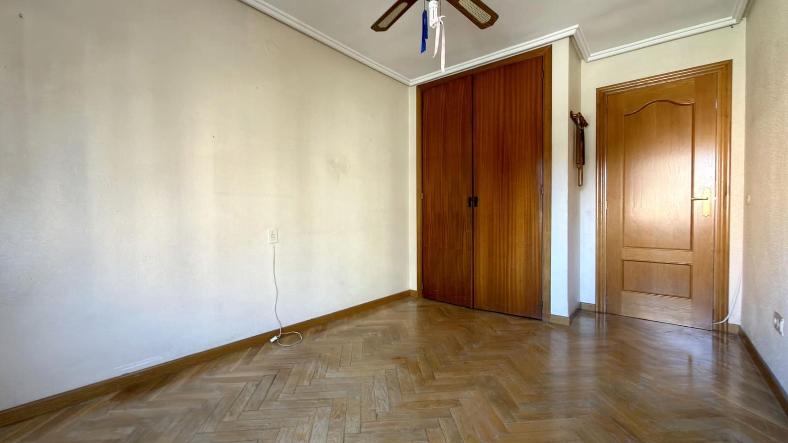 4 bedroom Flat for sale in Valencia city with garage - € 569,000 (Ref: 9605074)