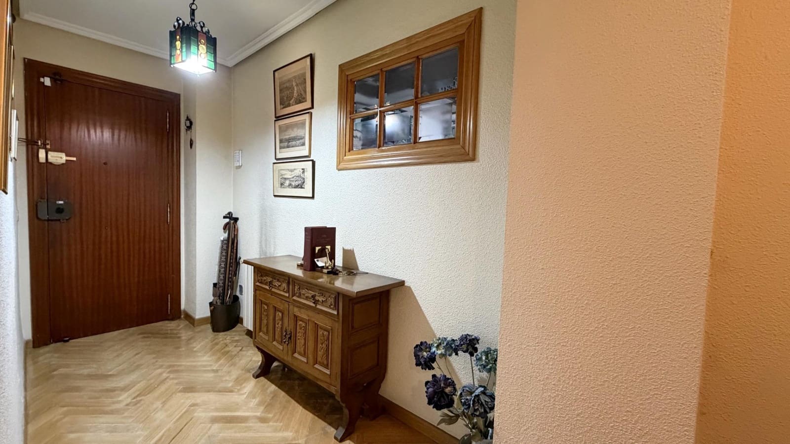 4 bedroom Flat for sale in Valencia city with garage - € 569,000 (Ref: 9605074)