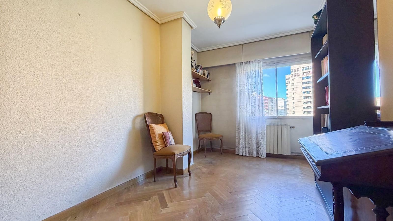 Piso de 4 habitaciones en València ciudad en venta con garaje - 569.000 € (Ref: 9605074)