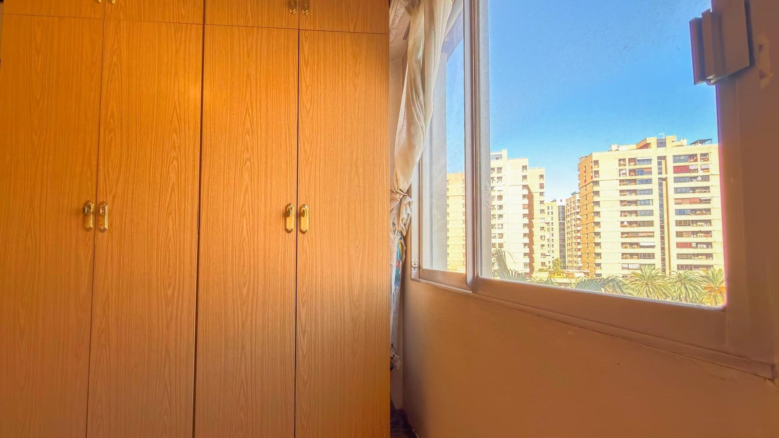 Piso de 4 habitaciones en València ciudad en venta con garaje - 569.000 € (Ref: 9605074)