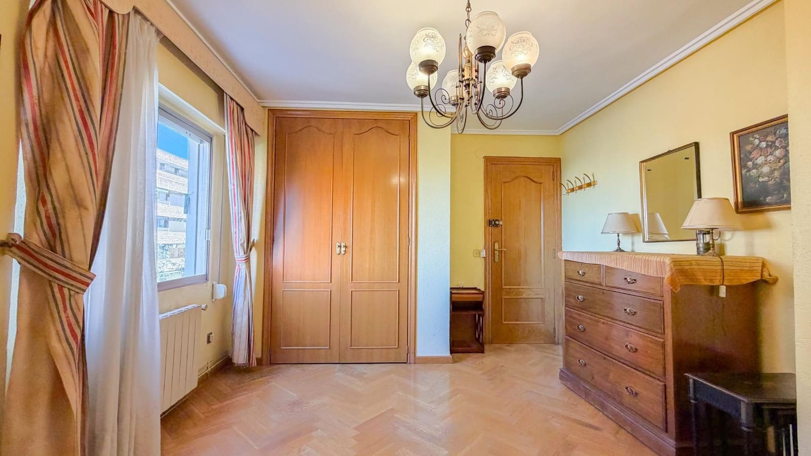 Piso de 4 habitaciones en València ciudad en venta con garaje - 569.000 € (Ref: 9605074)