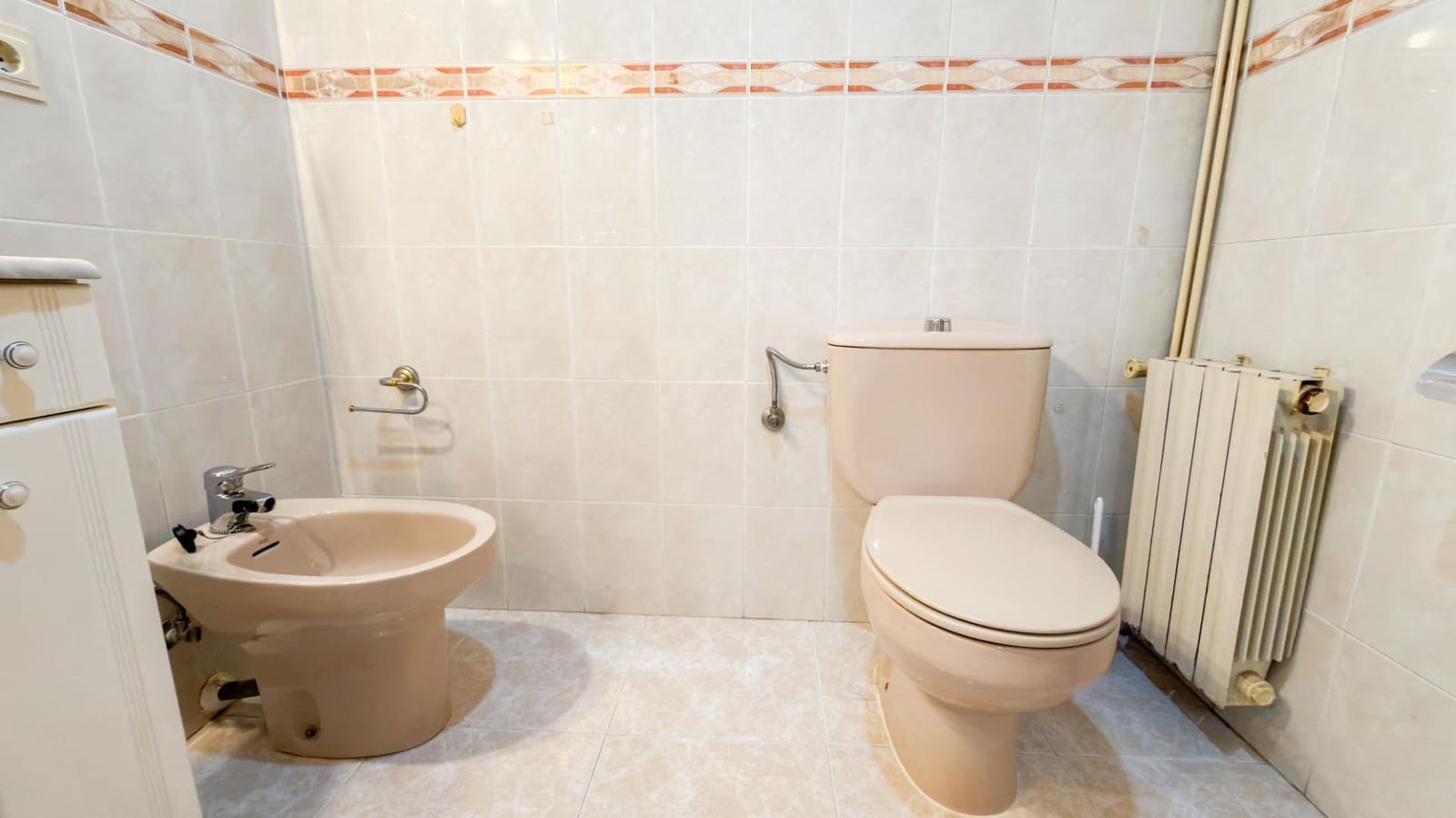 Piso de 4 habitaciones en València ciudad en venta con garaje - 569.000 € (Ref: 9605074)