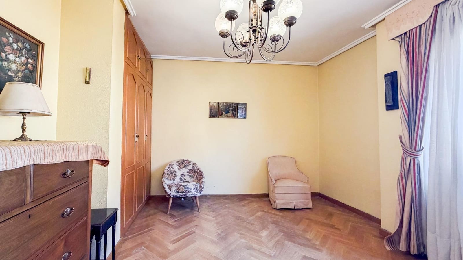 Piso de 4 habitaciones en València ciudad en venta con garaje - 569.000 € (Ref: 9605074)