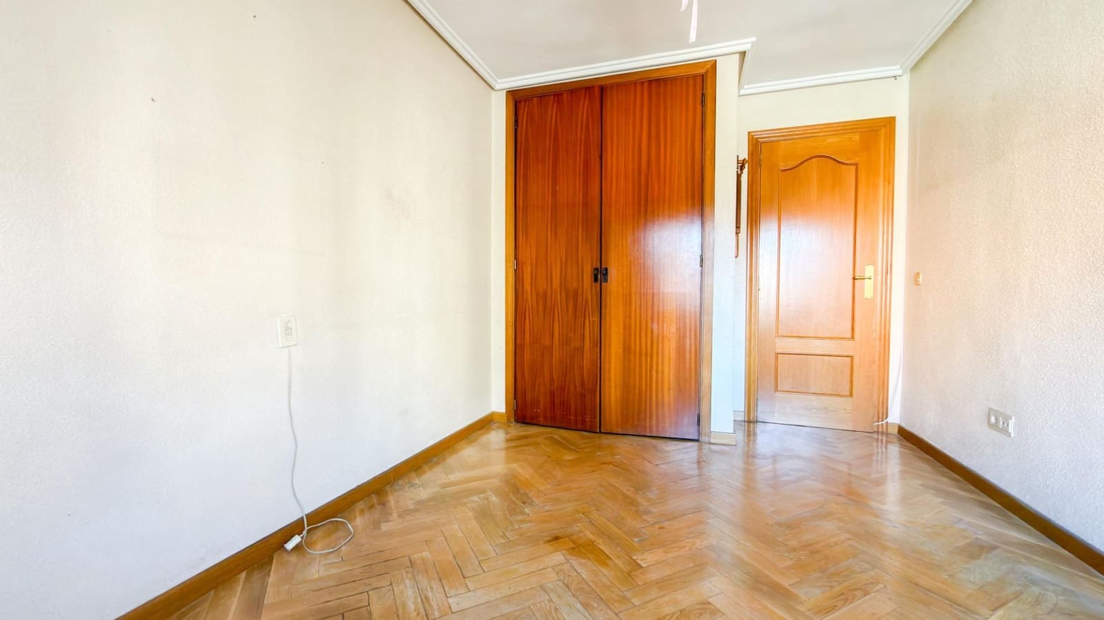 Piso de 4 habitaciones en València ciudad en venta con garaje - 569.000 € (Ref: 9605074)