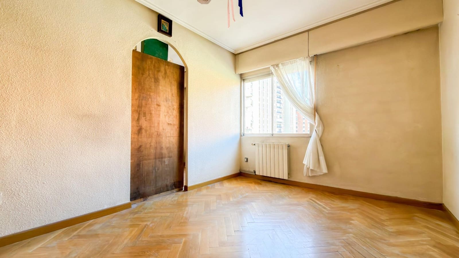 Piso de 4 habitaciones en València ciudad en venta con garaje - 569.000 € (Ref: 9605074)