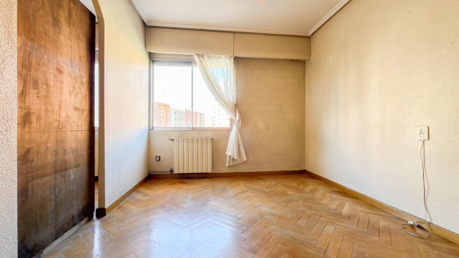 Piso de 4 habitaciones en València ciudad en venta con garaje - 569.000 € (Ref: 9605074)