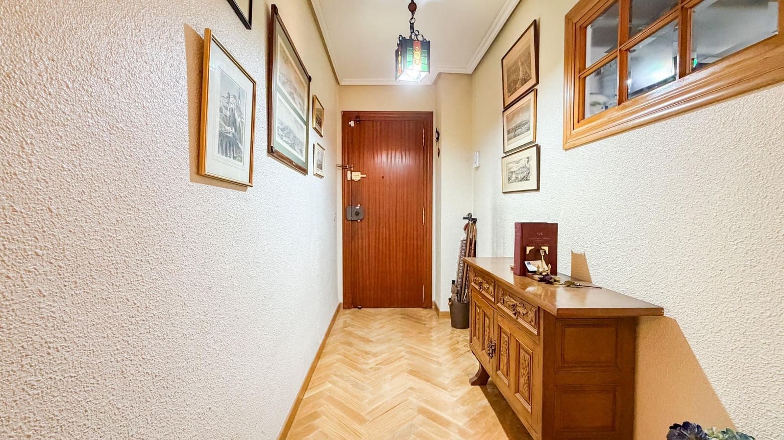 Piso de 4 habitaciones en València ciudad en venta con garaje - 569.000 € (Ref: 9605074)