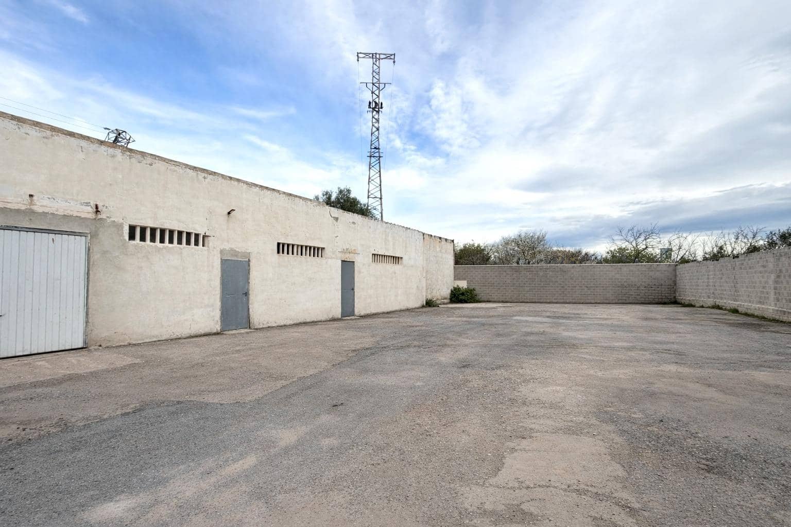 3 bedroom Business for sale in Sagunto / Sagunt with garage - € 1,545,000 (Ref: 9630116)