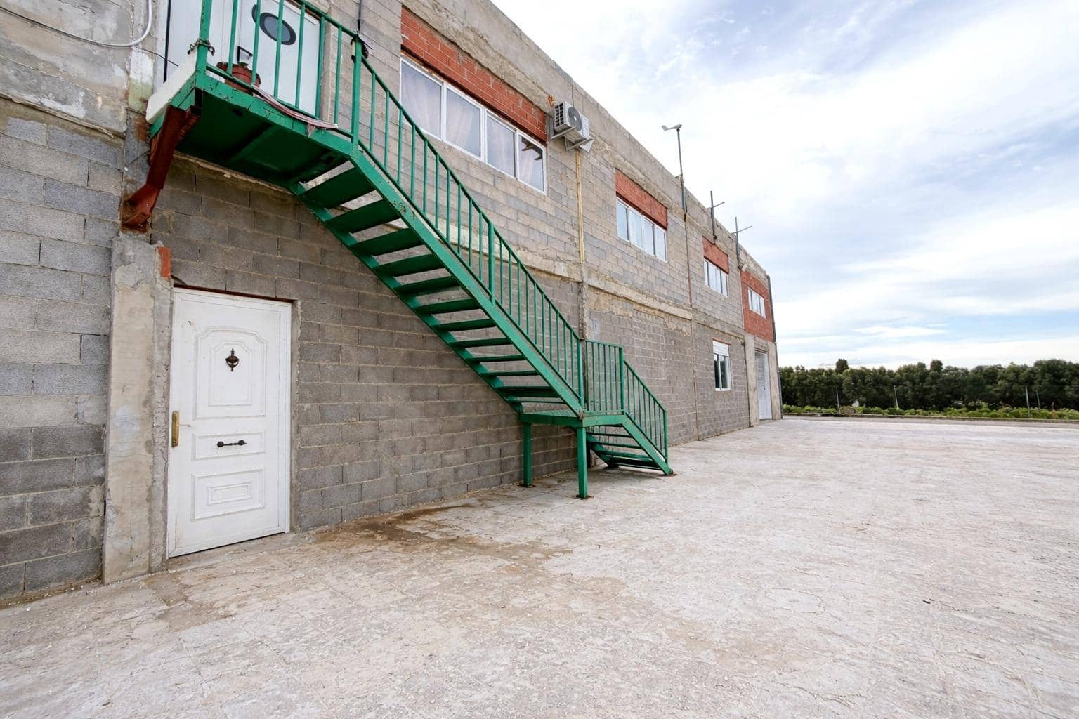 3 bedroom Business for sale in Sagunto / Sagunt with garage - € 1,545,000 (Ref: 9630116)