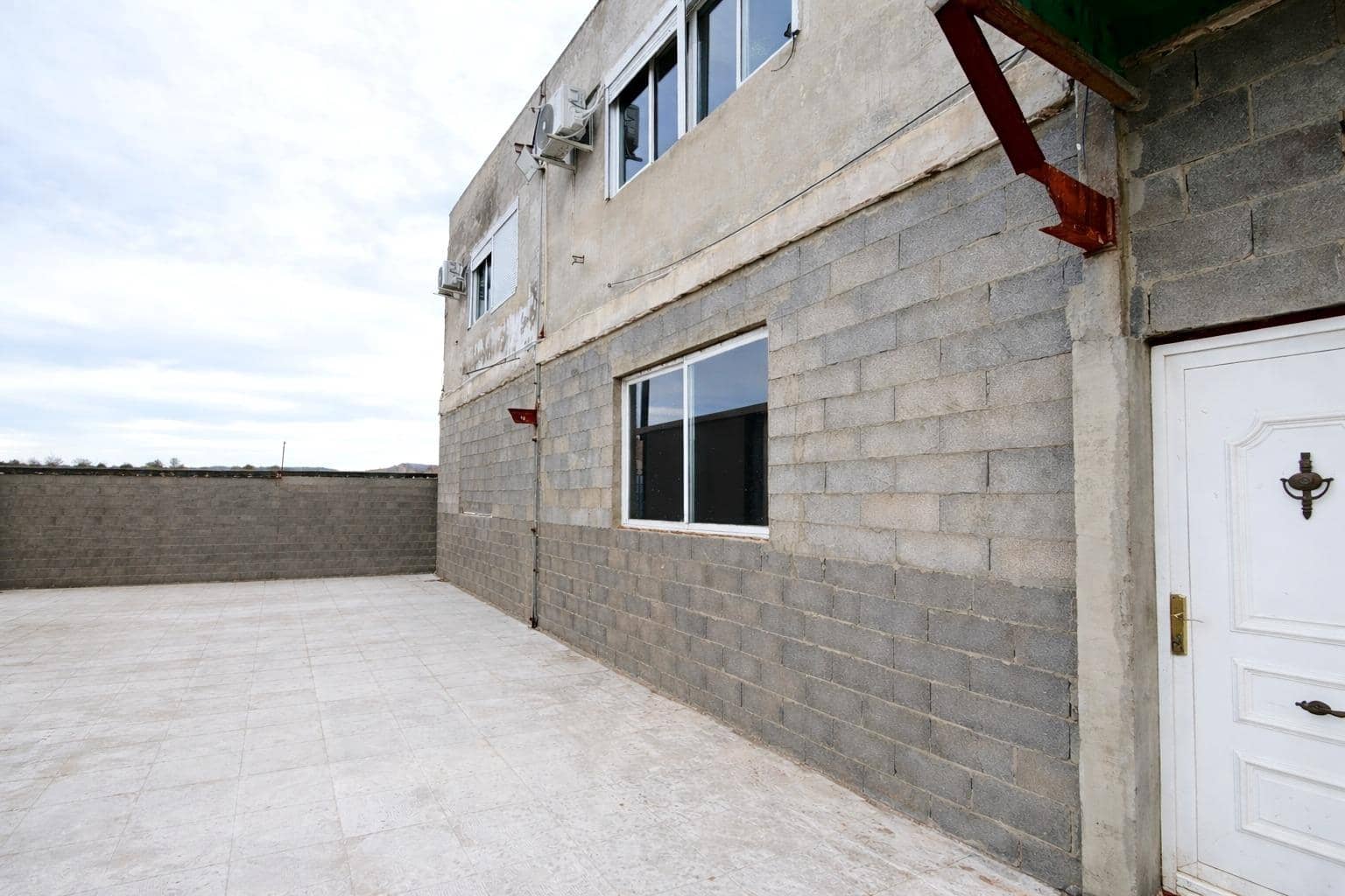 3 bedroom Business for sale in Sagunto / Sagunt with garage - € 1,545,000 (Ref: 9630116)