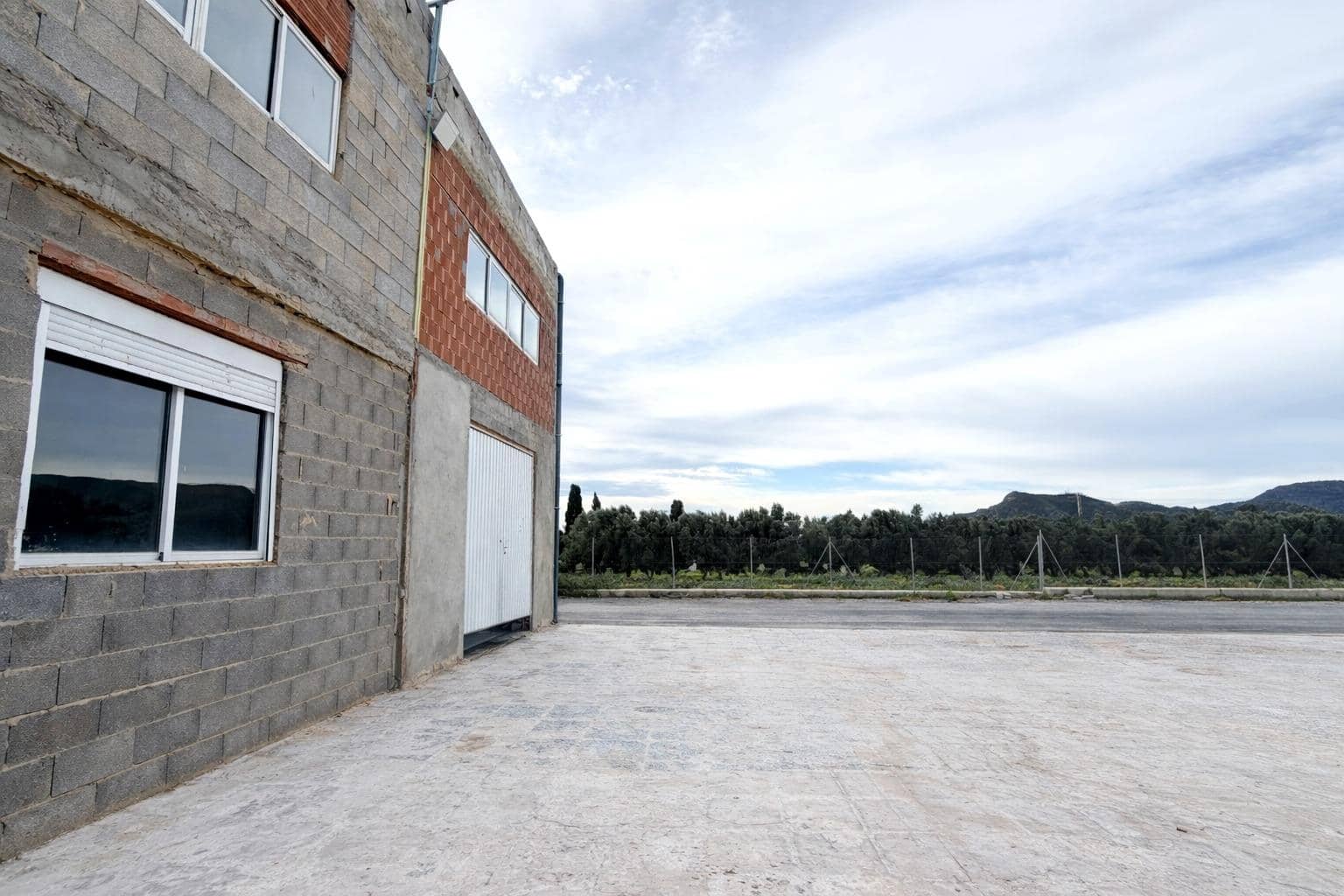 3 bedroom Business for sale in Sagunto / Sagunt with garage - € 1,545,000 (Ref: 9630116)