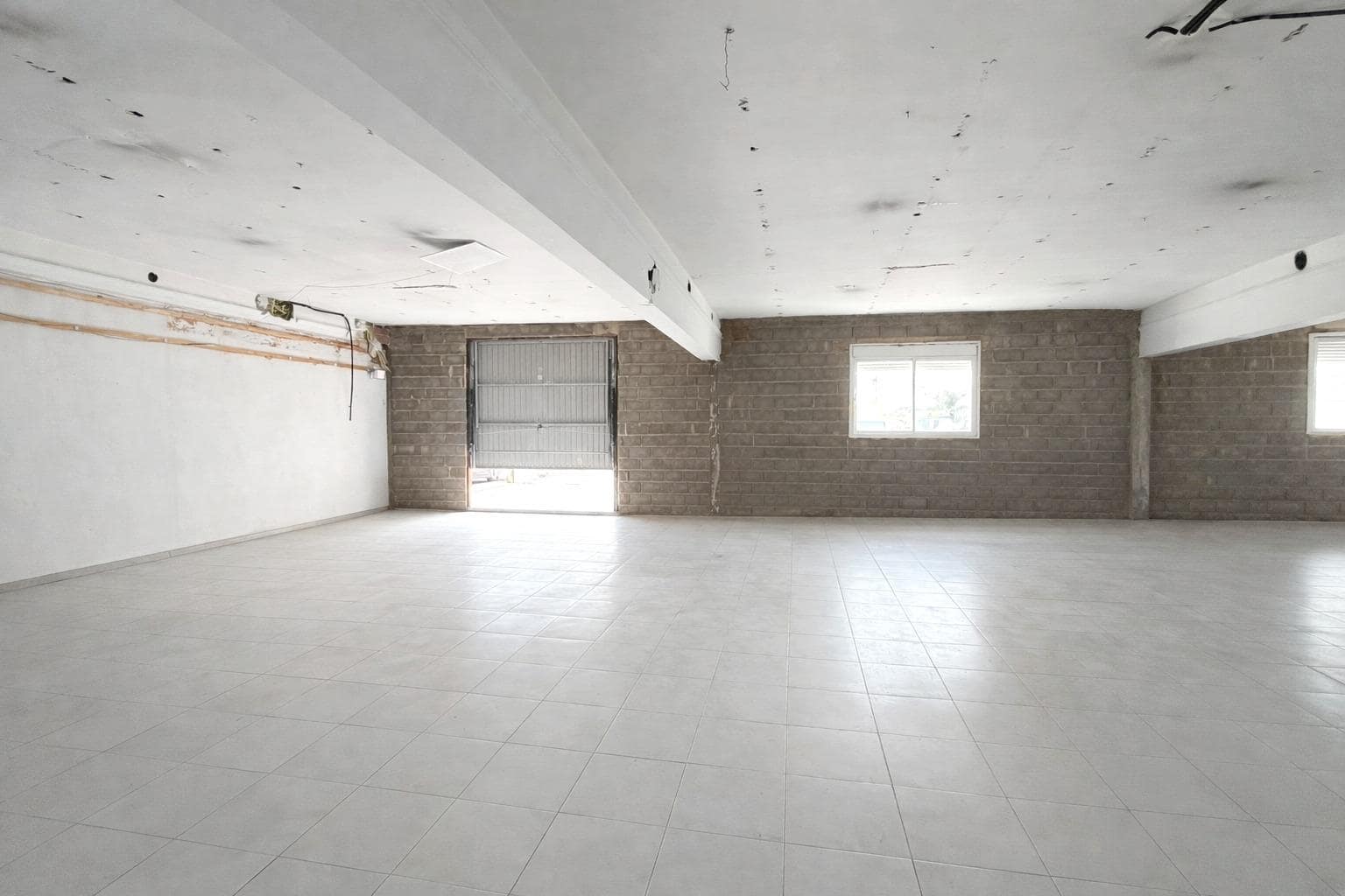 3 bedroom Business for sale in Sagunto / Sagunt with garage - € 1,545,000 (Ref: 9630116)