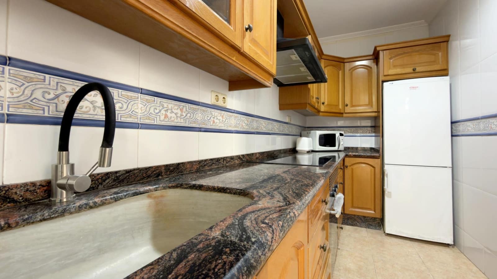 Chalet de 4 habitaciones en Puçol en alquiler con garaje - 1.600 € (Ref: 9652106)