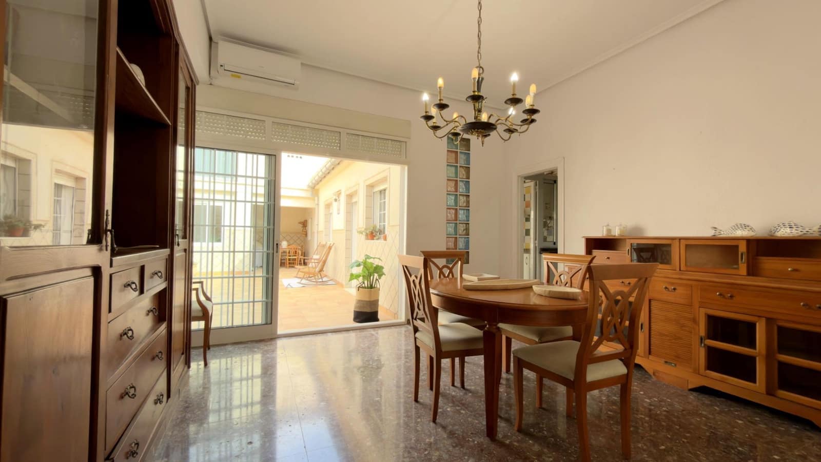 Chalet de 4 habitaciones en Puçol en alquiler con garaje - 1.600 € (Ref: 9652106)