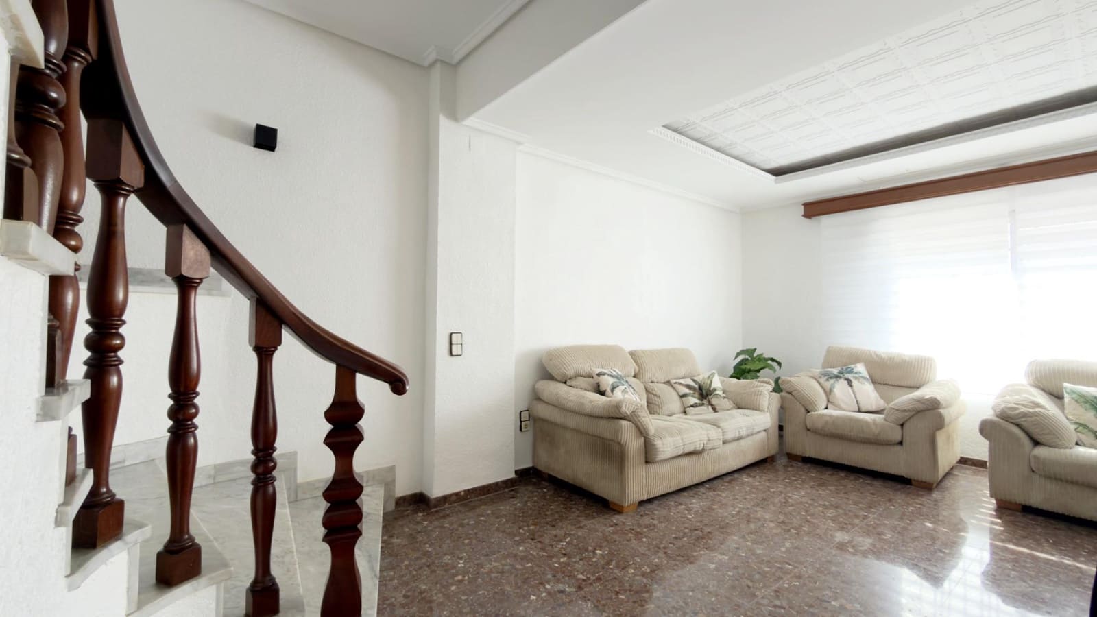 Chalet de 4 habitaciones en Puçol en alquiler con garaje - 1.600 € (Ref: 9652106)