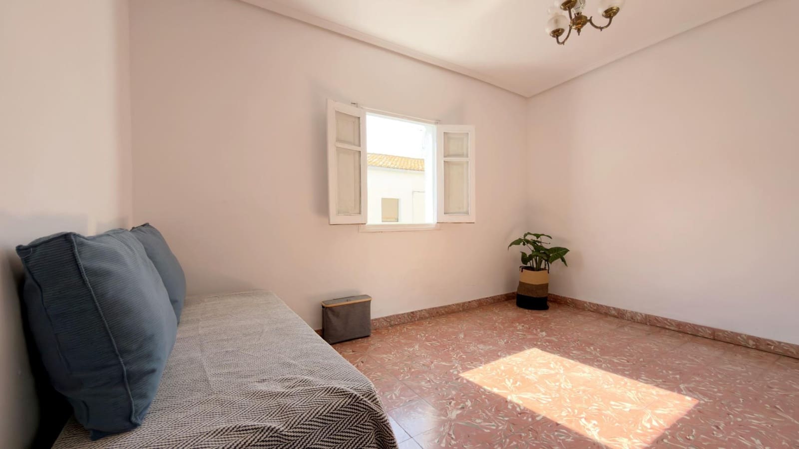 Chalet de 4 habitaciones en Puçol en alquiler con garaje - 1.600 € (Ref: 9652106)