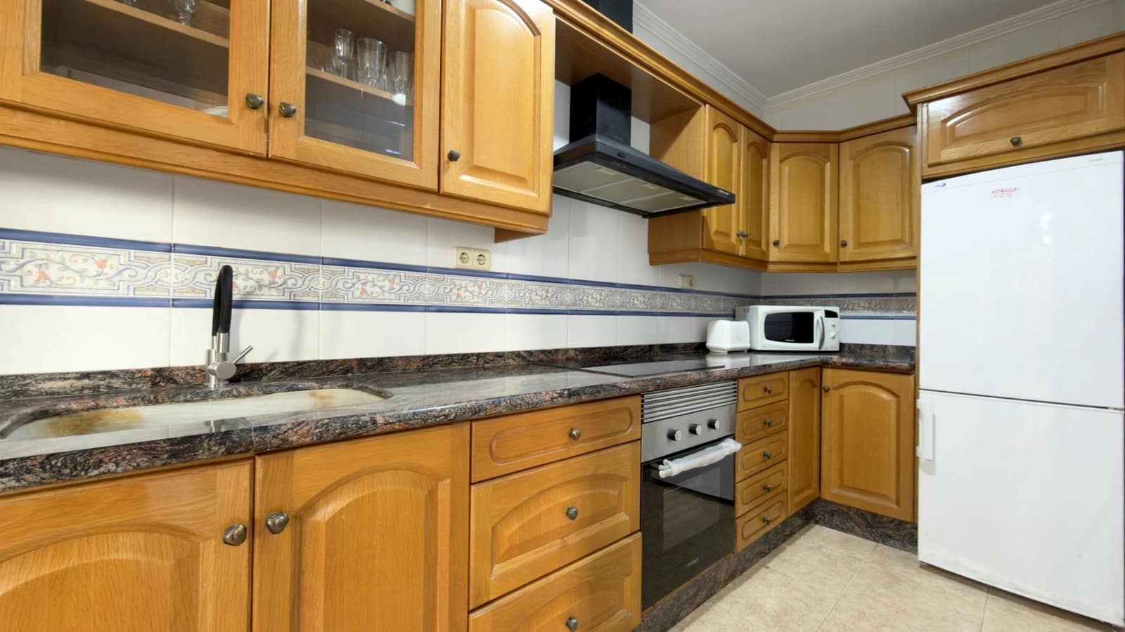 Chalet de 4 habitaciones en Puçol en alquiler con garaje - 1.600 € (Ref: 9652106)