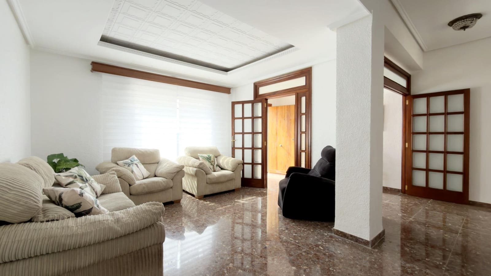 Chalet de 4 habitaciones en Puçol en alquiler con garaje - 1.600 € (Ref: 9652106)