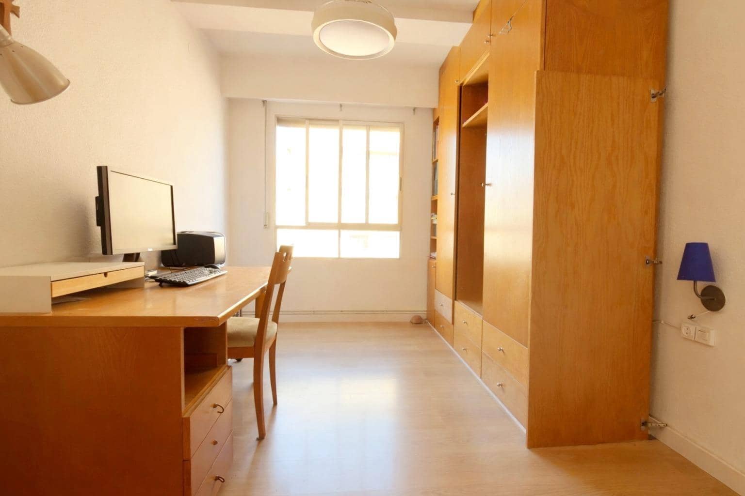 3 bedroom Flat for sale in Valencia city with garage - € 399,000 (Ref: 9752128)