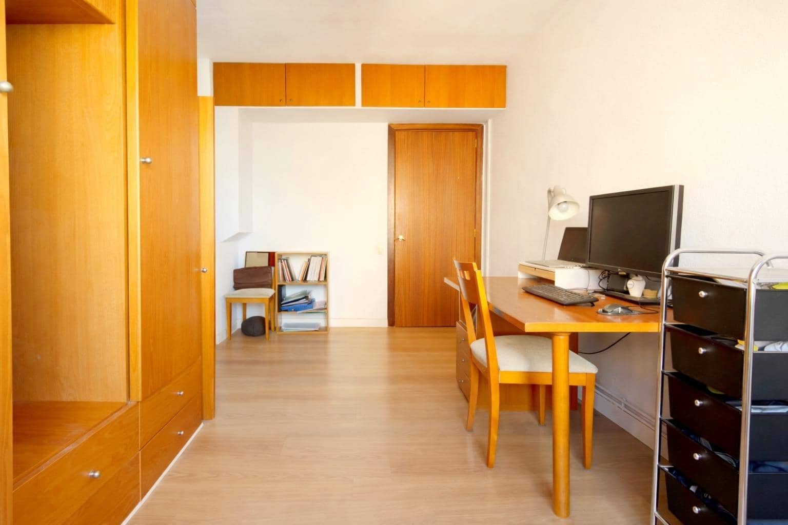 3 bedroom Flat for sale in Valencia city with garage - € 399,000 (Ref: 9752128)