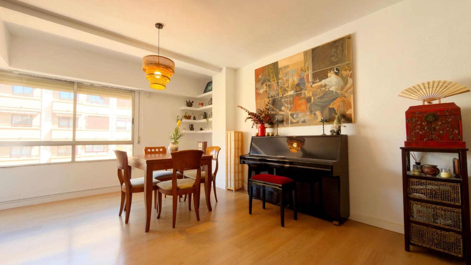 3 bedroom Flat for sale in Valencia city with garage - € 399,000 (Ref: 9752128)