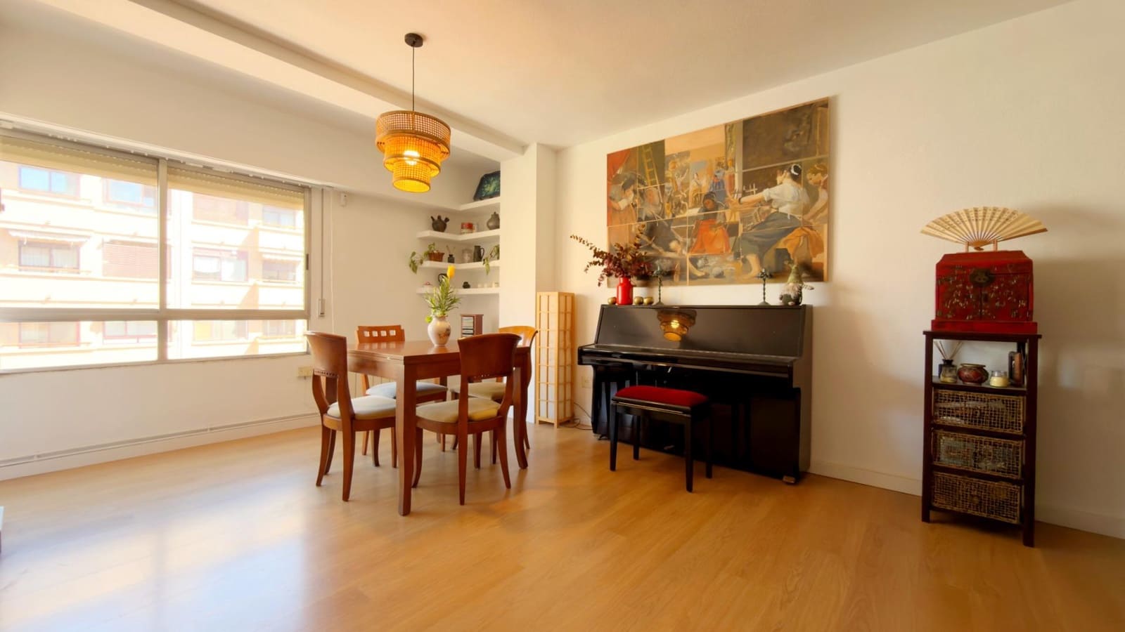 3 bedroom Flat for sale in Valencia city with garage - € 399,000 (Ref: 9752128)