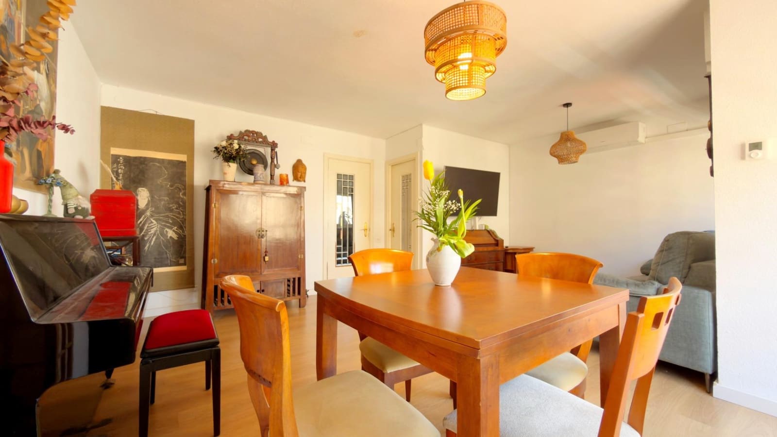 3 bedroom Flat for sale in Valencia city with garage - € 399,000 (Ref: 9752128)