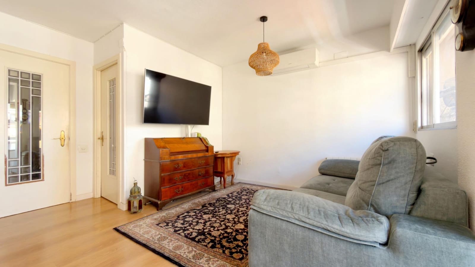 3 bedroom Flat for sale in Valencia city with garage - € 399,000 (Ref: 9752128)