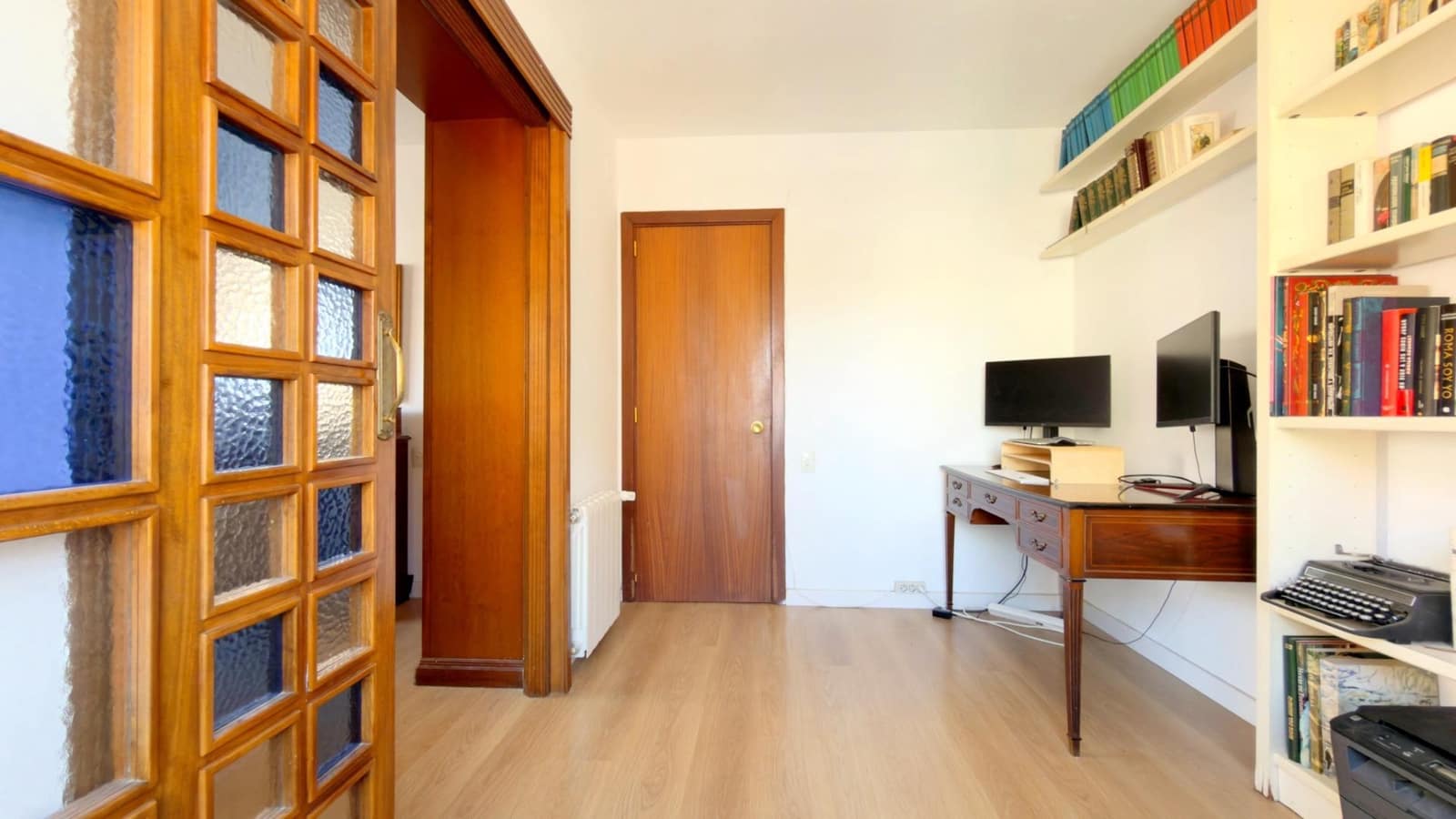 3 bedroom Flat for sale in Valencia city with garage - € 399,000 (Ref: 9752128)
