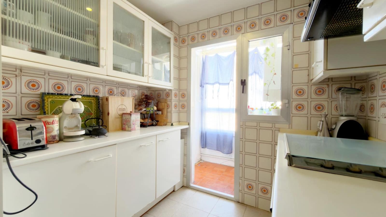 3 bedroom Flat for sale in Valencia city with garage - € 399,000 (Ref: 9752128)