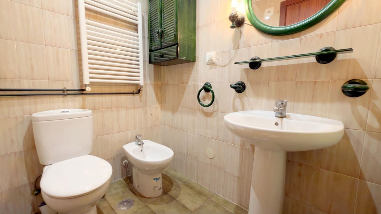 3 bedroom Flat for sale in Valencia city with garage - € 399,000 (Ref: 9752128)