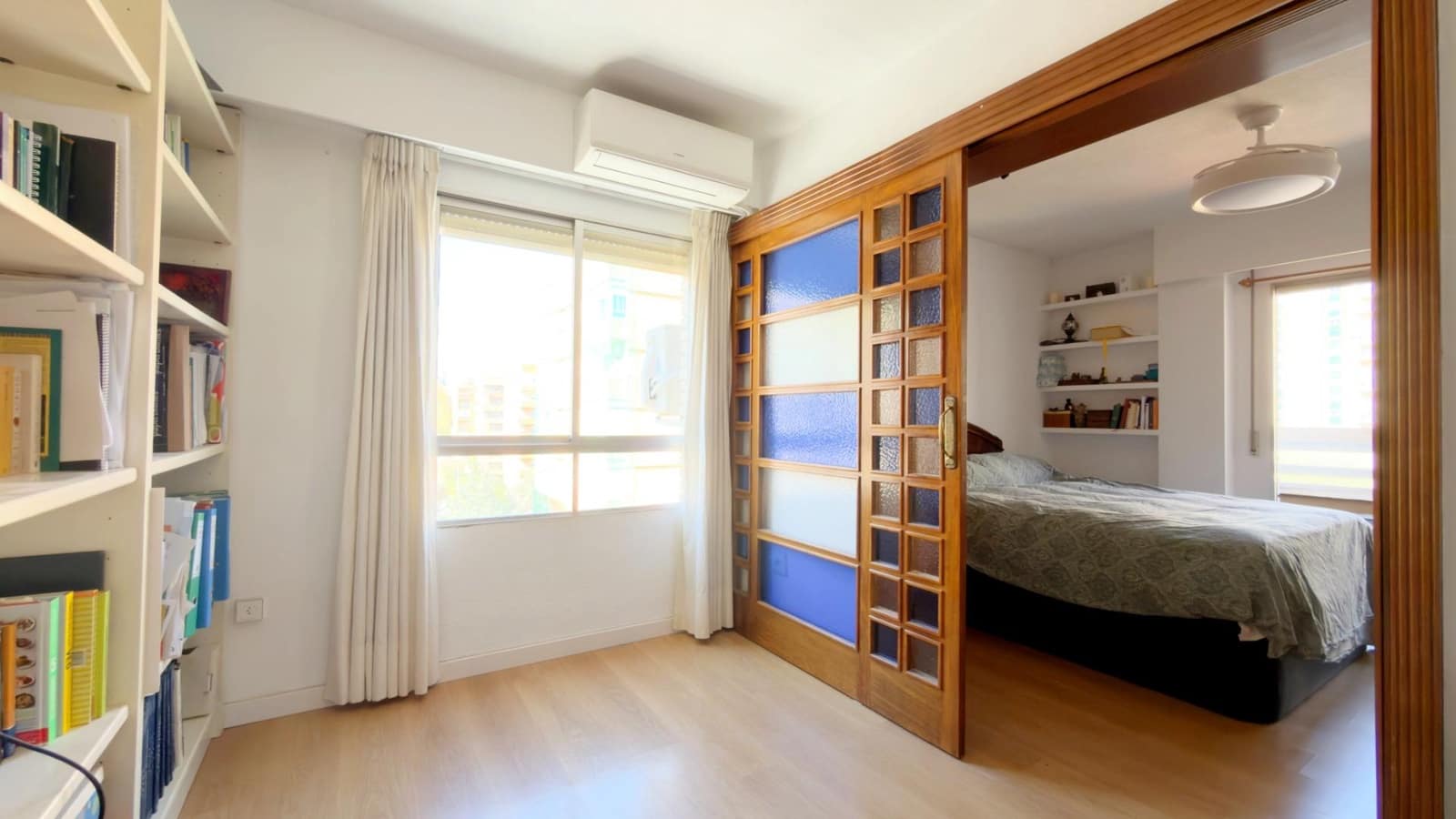 3 bedroom Flat for sale in Valencia city with garage - € 399,000 (Ref: 9752128)