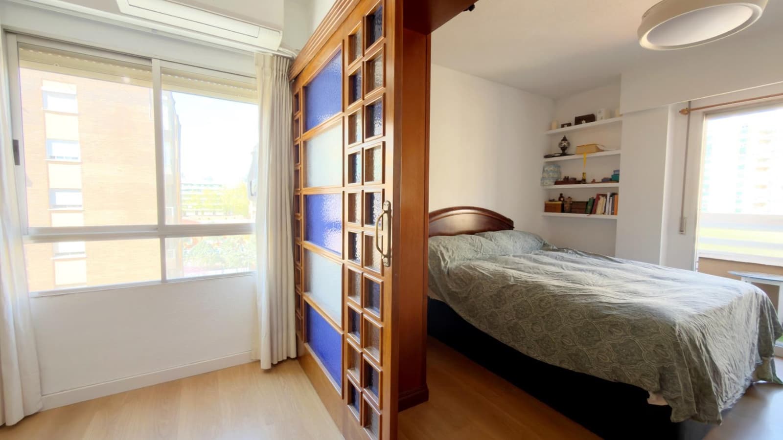 3 bedroom Flat for sale in Valencia city with garage - € 399,000 (Ref: 9752128)