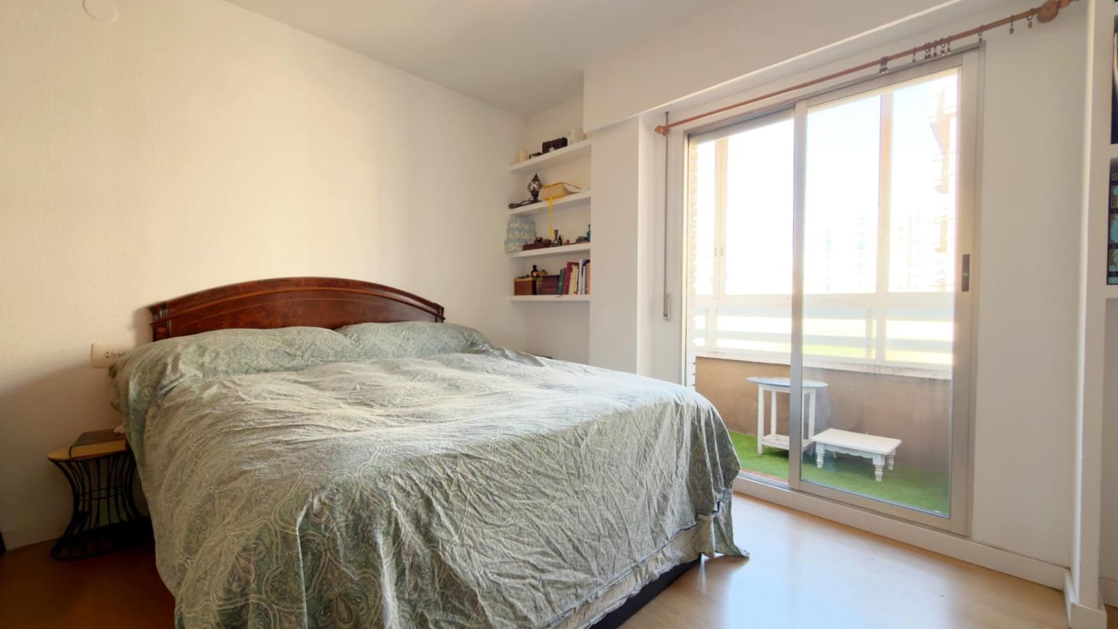 3 bedroom Flat for sale in Valencia city with garage - € 399,000 (Ref: 9752128)