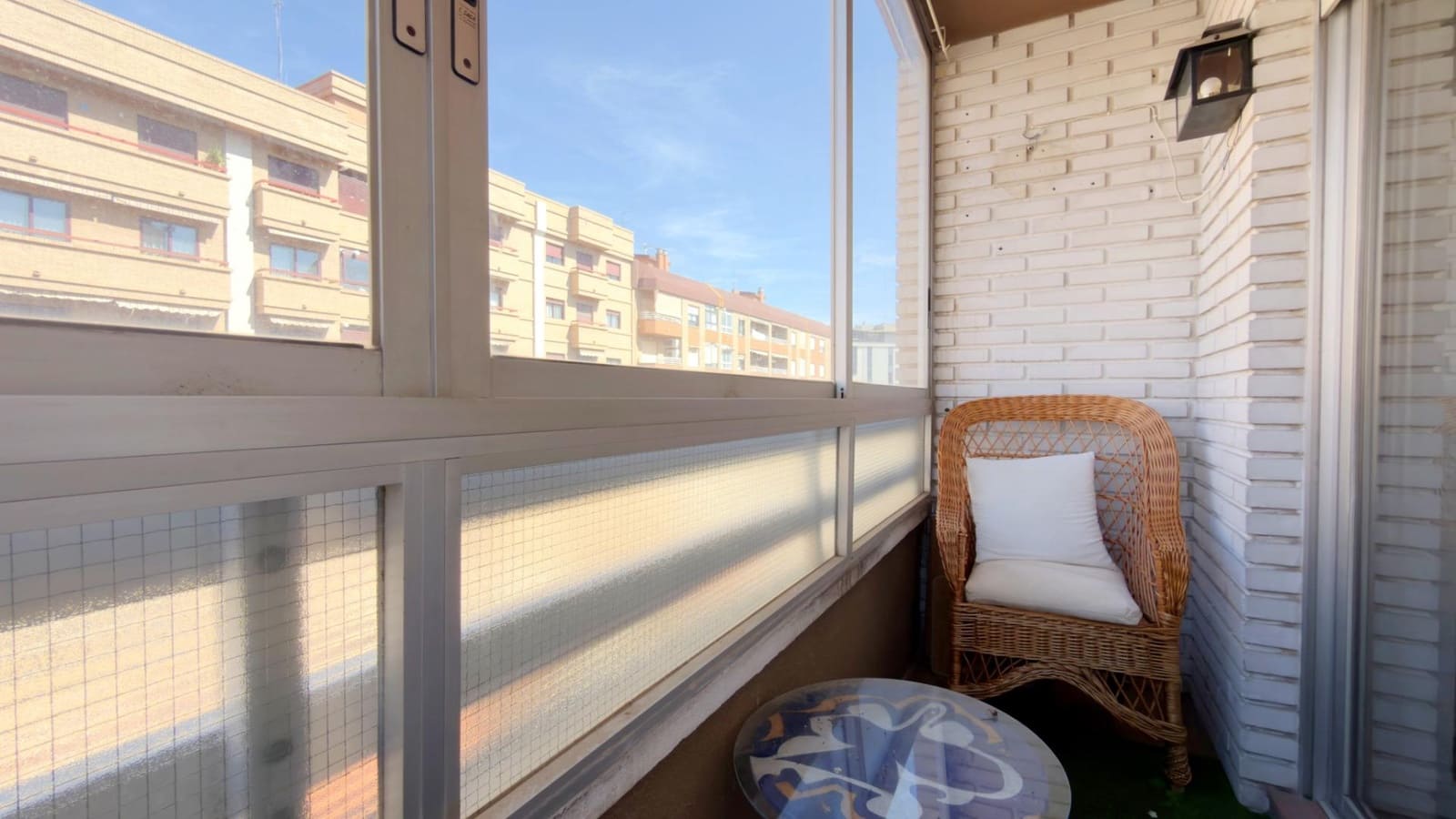 3 bedroom Flat for sale in Valencia city with garage - € 399,000 (Ref: 9752128)