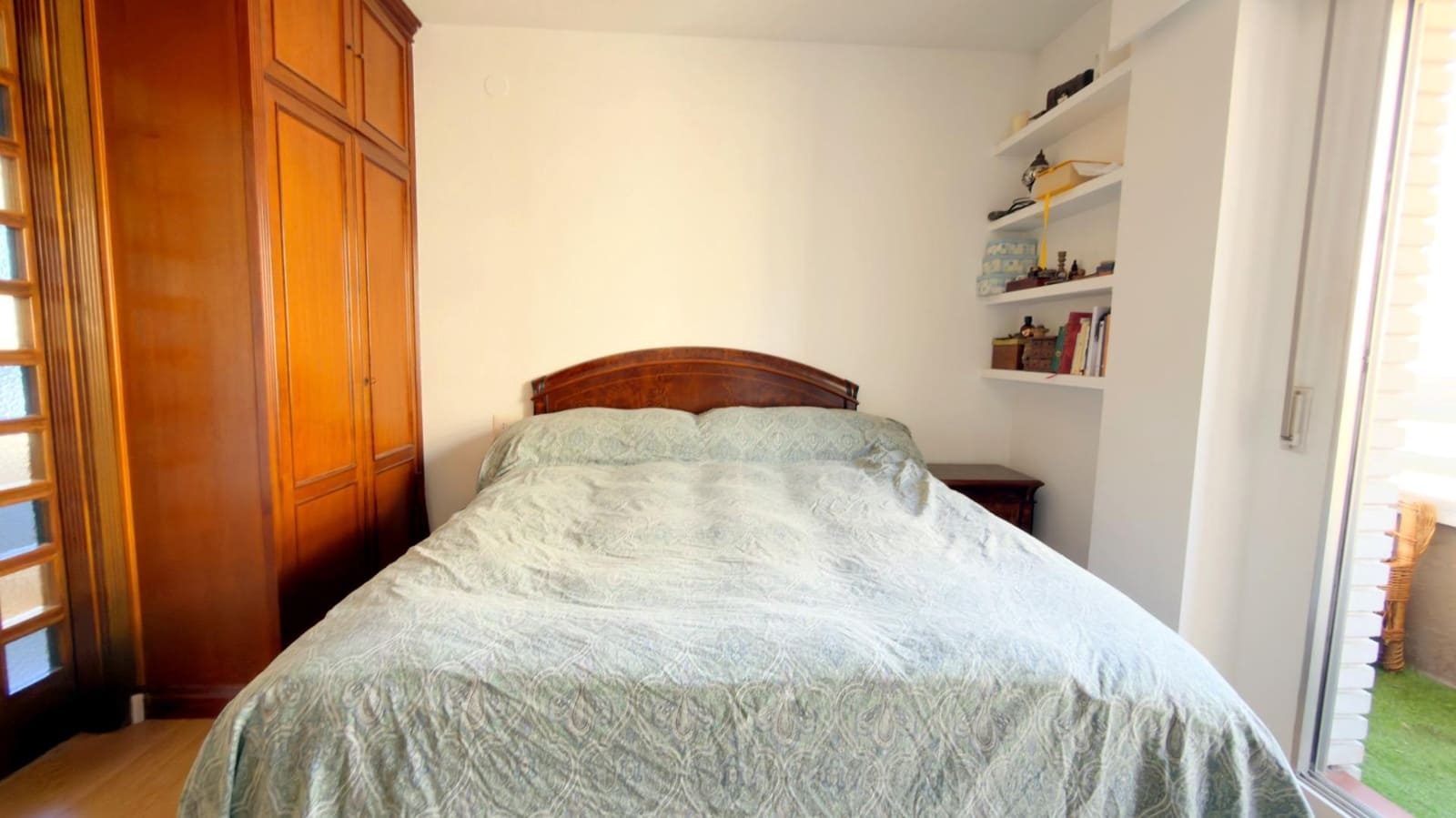 3 bedroom Flat for sale in Valencia city with garage - € 399,000 (Ref: 9752128)