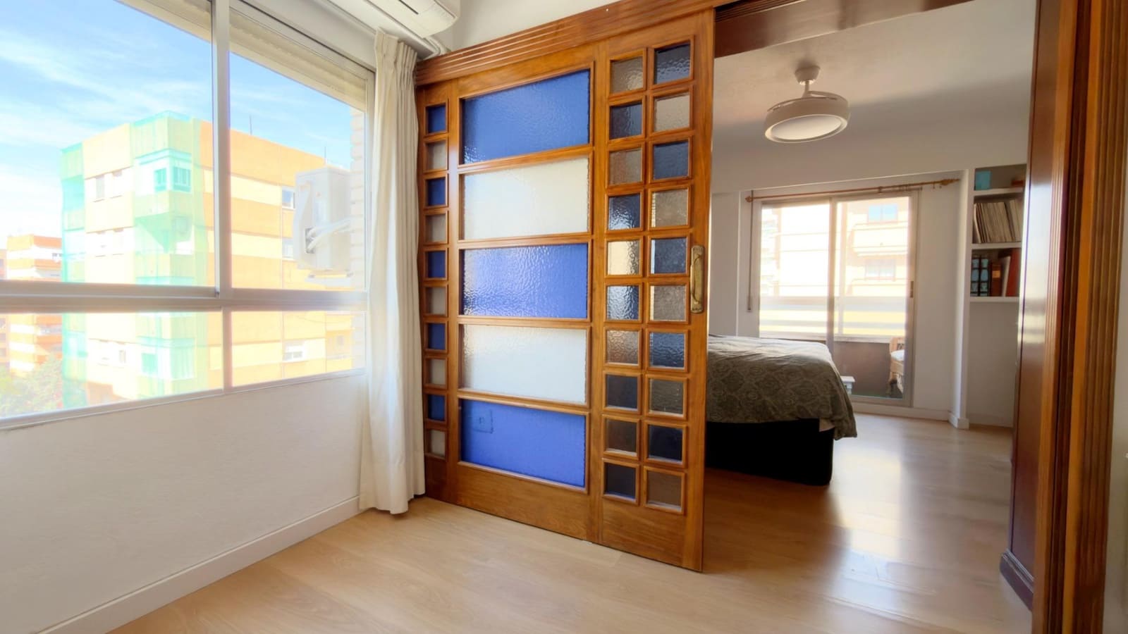 3 bedroom Flat for sale in Valencia city with garage - € 399,000 (Ref: 9752128)