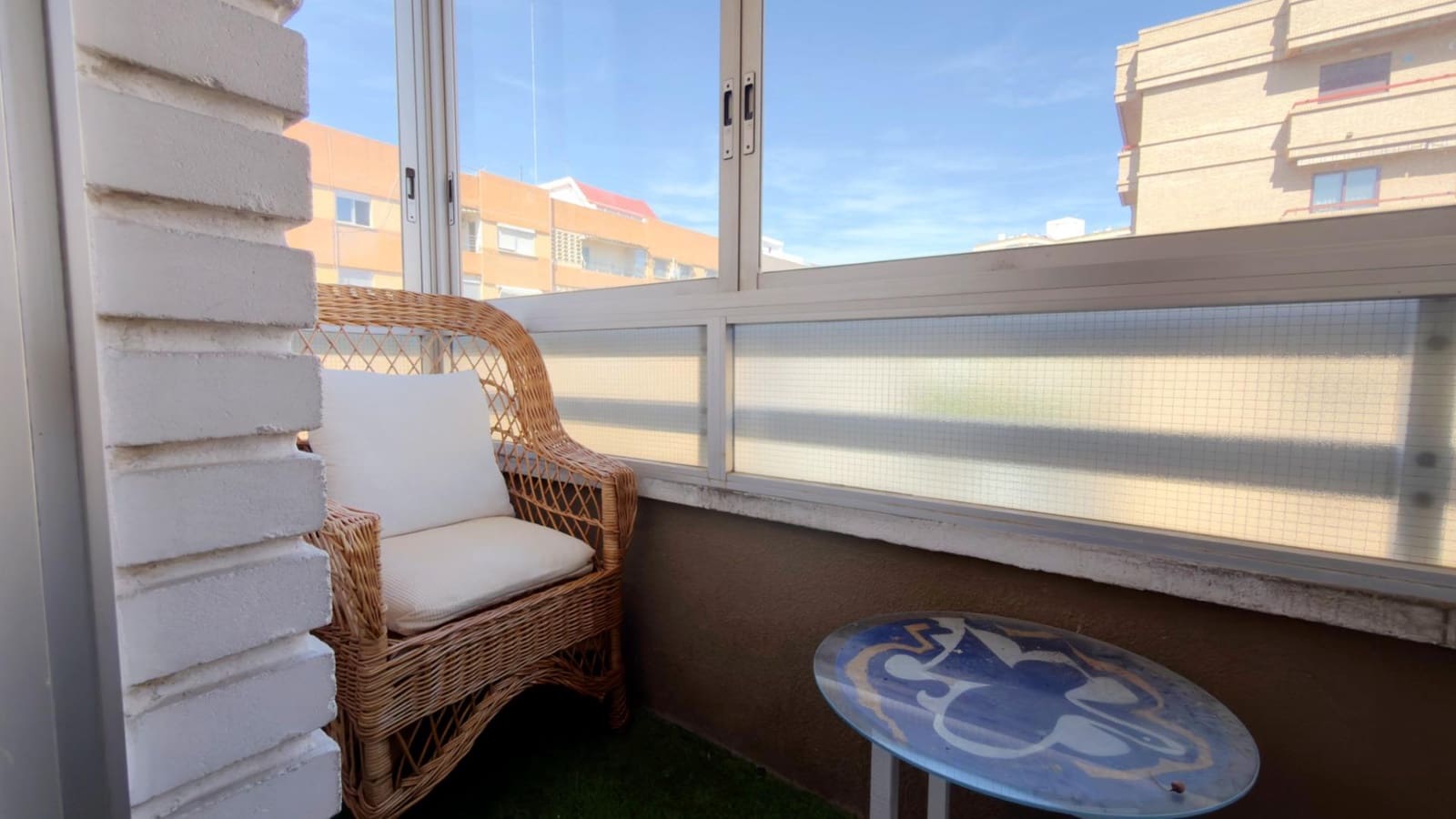 3 bedroom Flat for sale in Valencia city with garage - € 399,000 (Ref: 9752128)