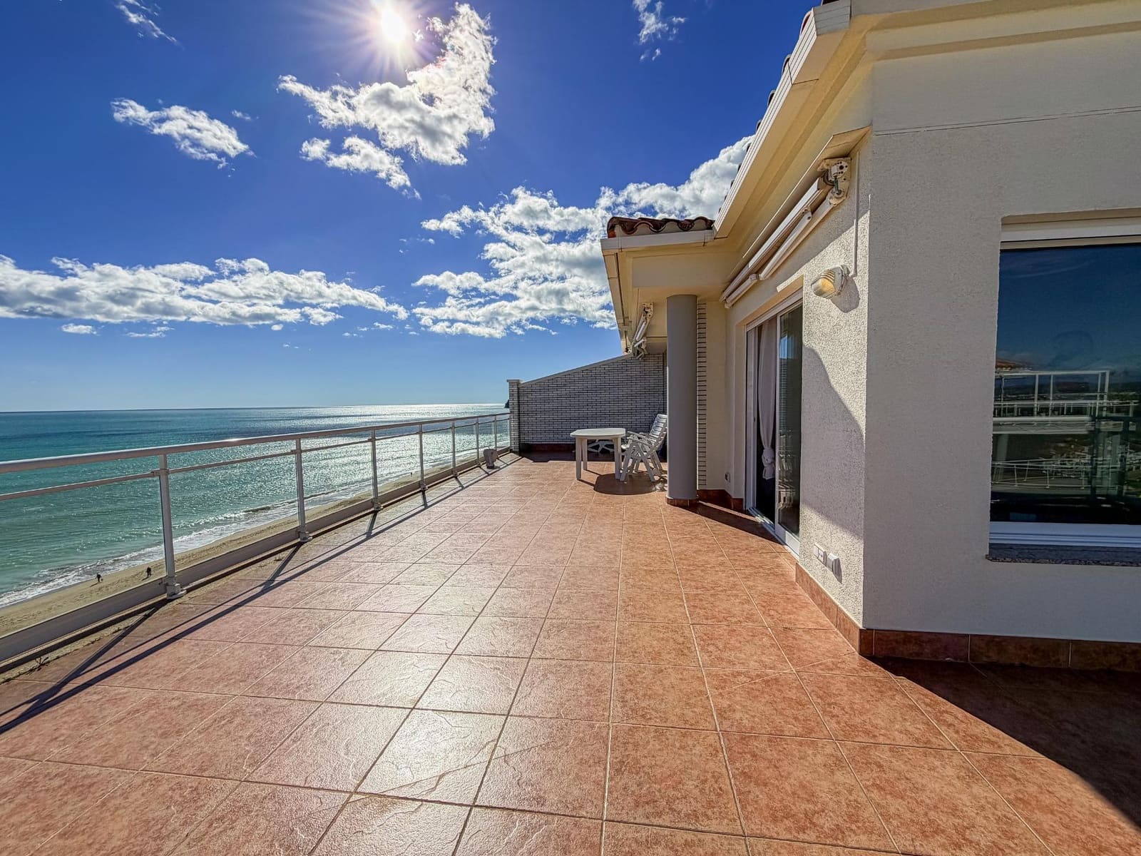 2 makuuhuone Kattohuoneisto myytävänä paikassa Peniscola mukana uima-altaan 
autotalli - 525 000 € (Ref: 9806554)