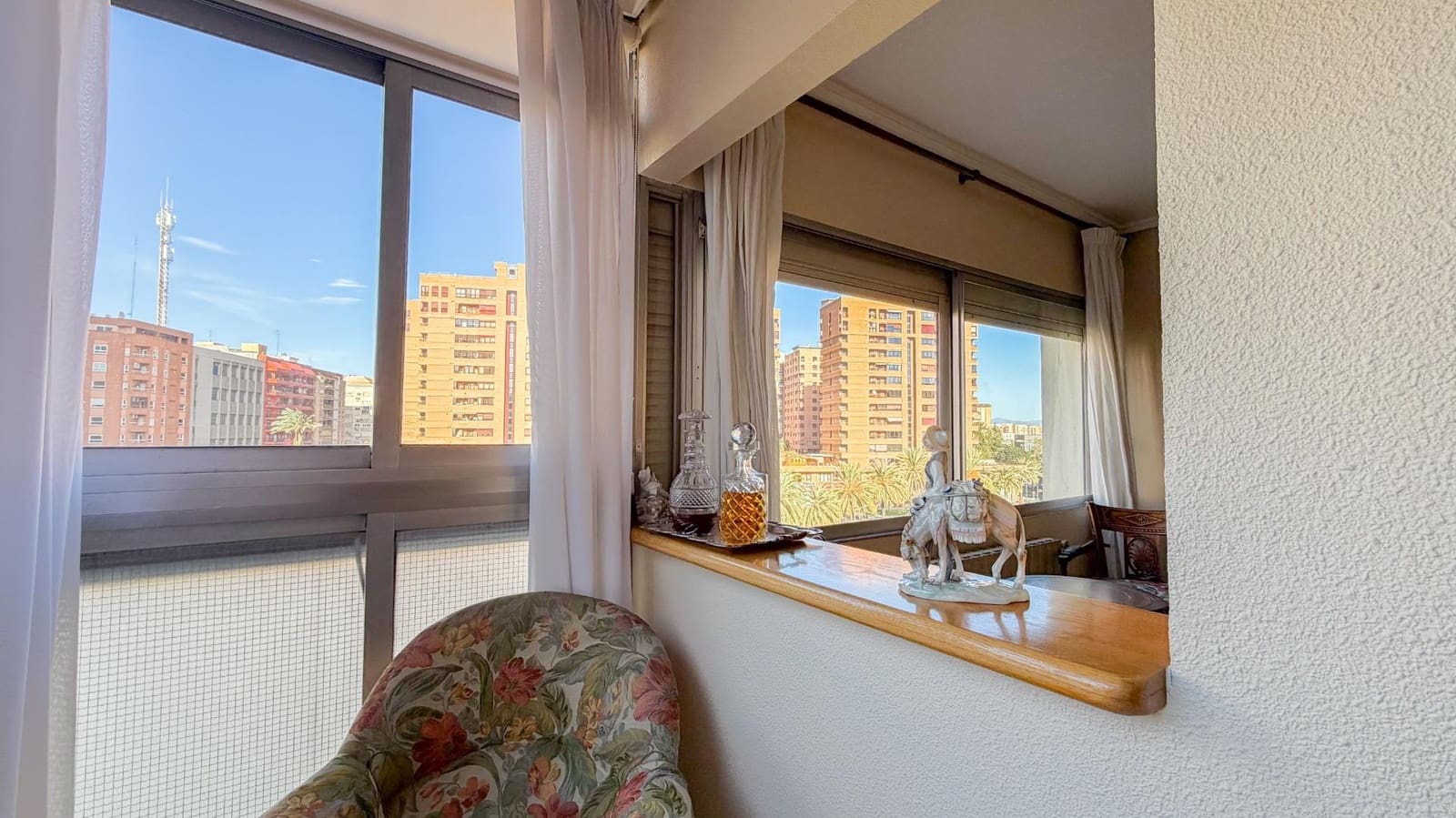 4 Zimmer Wohnung zu verkaufen in Valencia Stadt mit Garage - 527.000 € (Ref: 9806555)