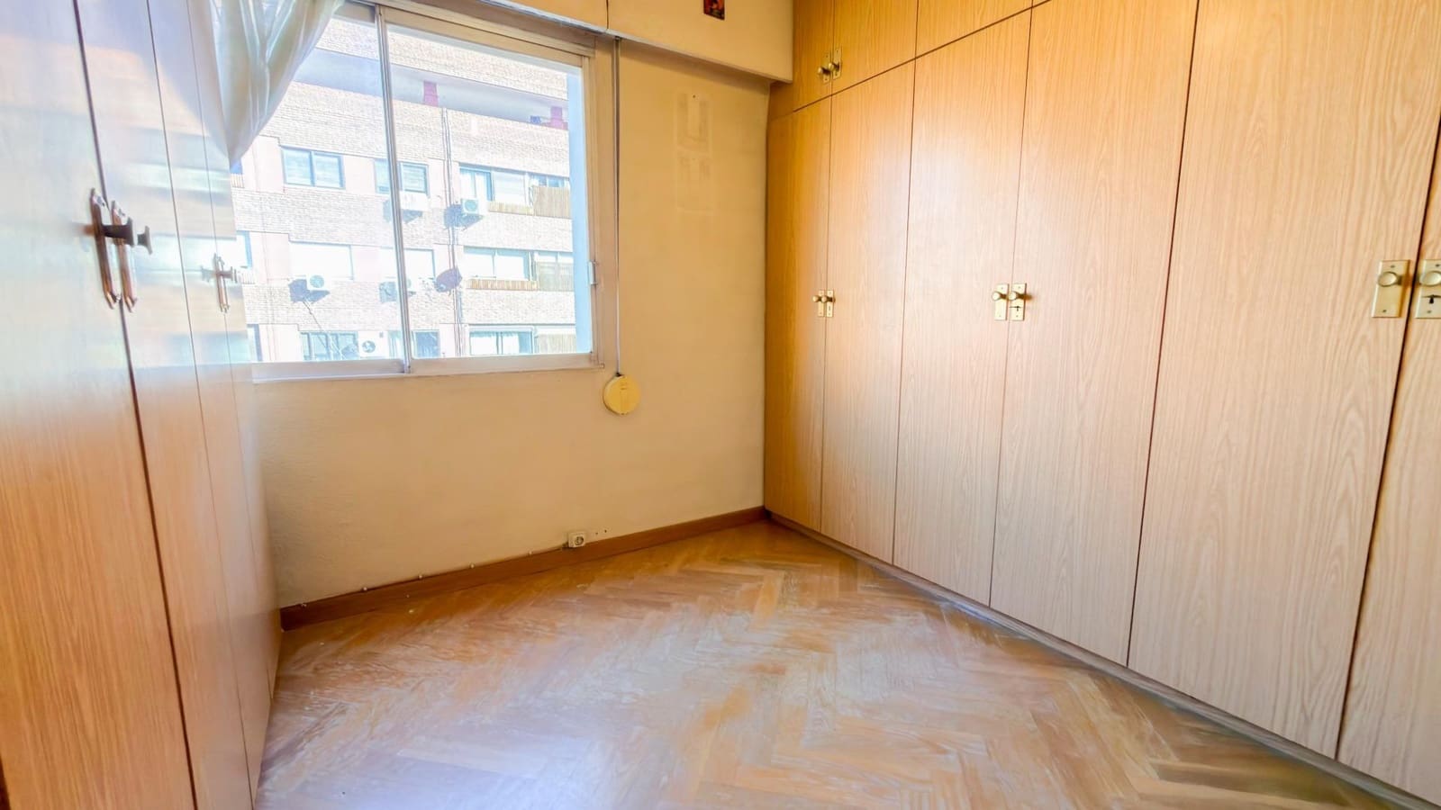 4 Zimmer Wohnung zu verkaufen in Valencia Stadt mit Garage - 527.000 € (Ref: 9806555)