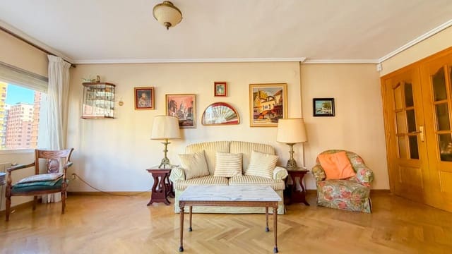 4 Zimmer Wohnung zu verkaufen in Ciutat Universitaria, València Stadt mit Garage - 527.000 € (Ref: 9806555)