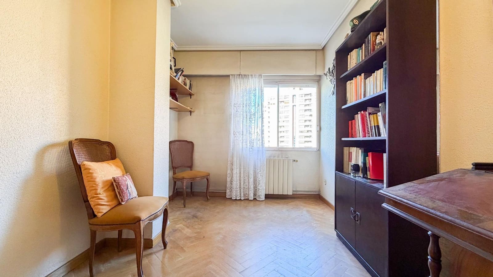 4 Zimmer Wohnung zu verkaufen in Valencia Stadt mit Garage - 527.000 € (Ref: 9806555)