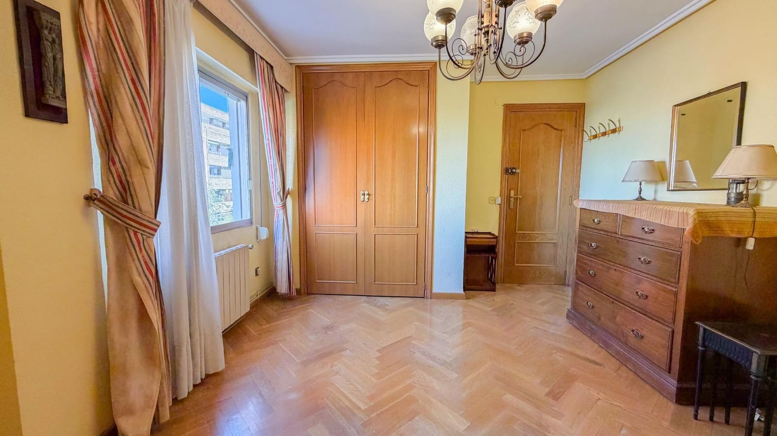 4 Zimmer Wohnung zu verkaufen in Valencia Stadt mit Garage - 527.000 € (Ref: 9806555)