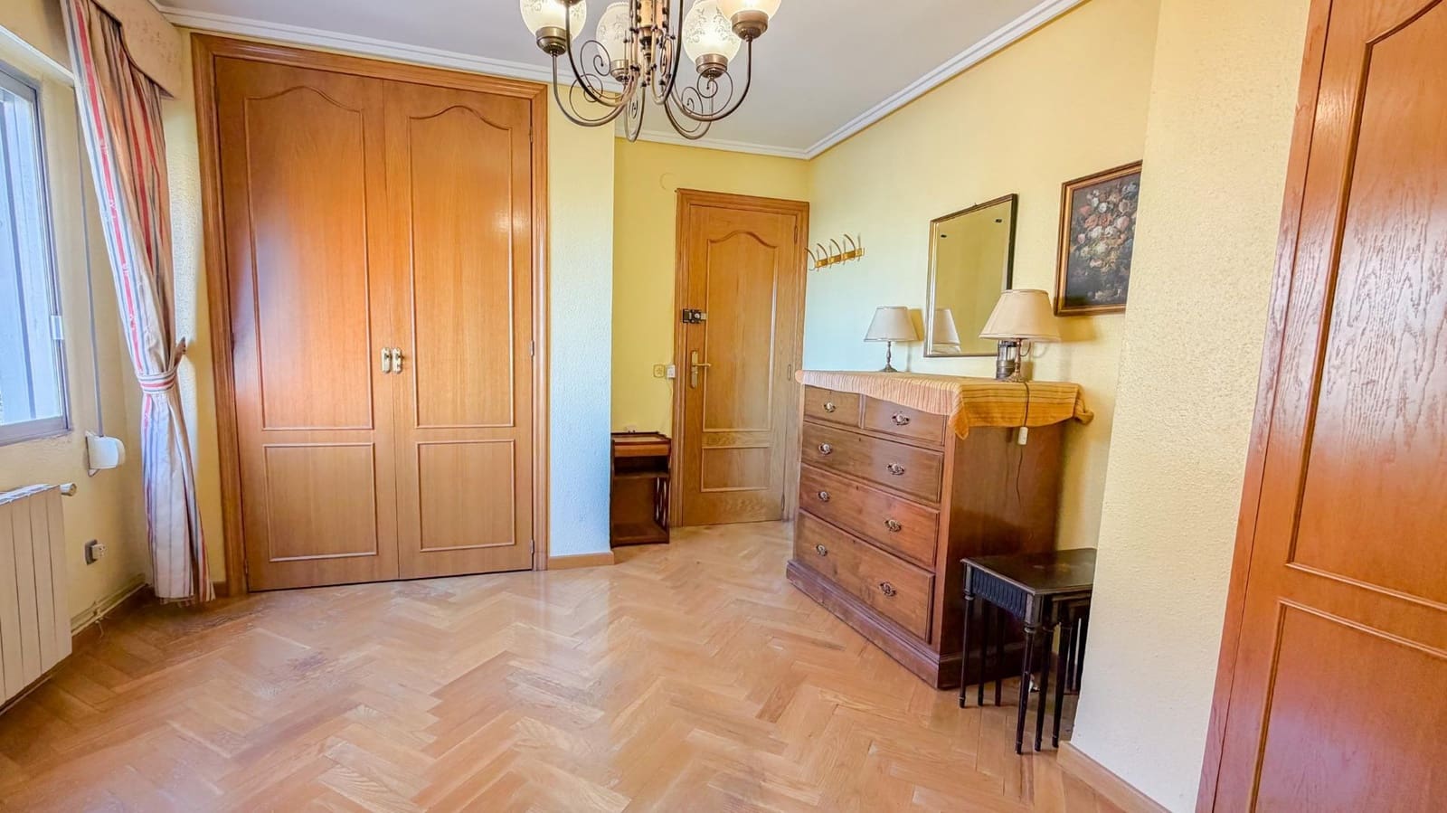 4 Zimmer Wohnung zu verkaufen in Valencia Stadt mit Garage - 527.000 € (Ref: 9806555)