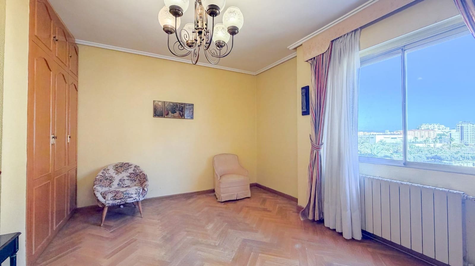 4 Zimmer Wohnung zu verkaufen in Valencia Stadt mit Garage - 527.000 € (Ref: 9806555)