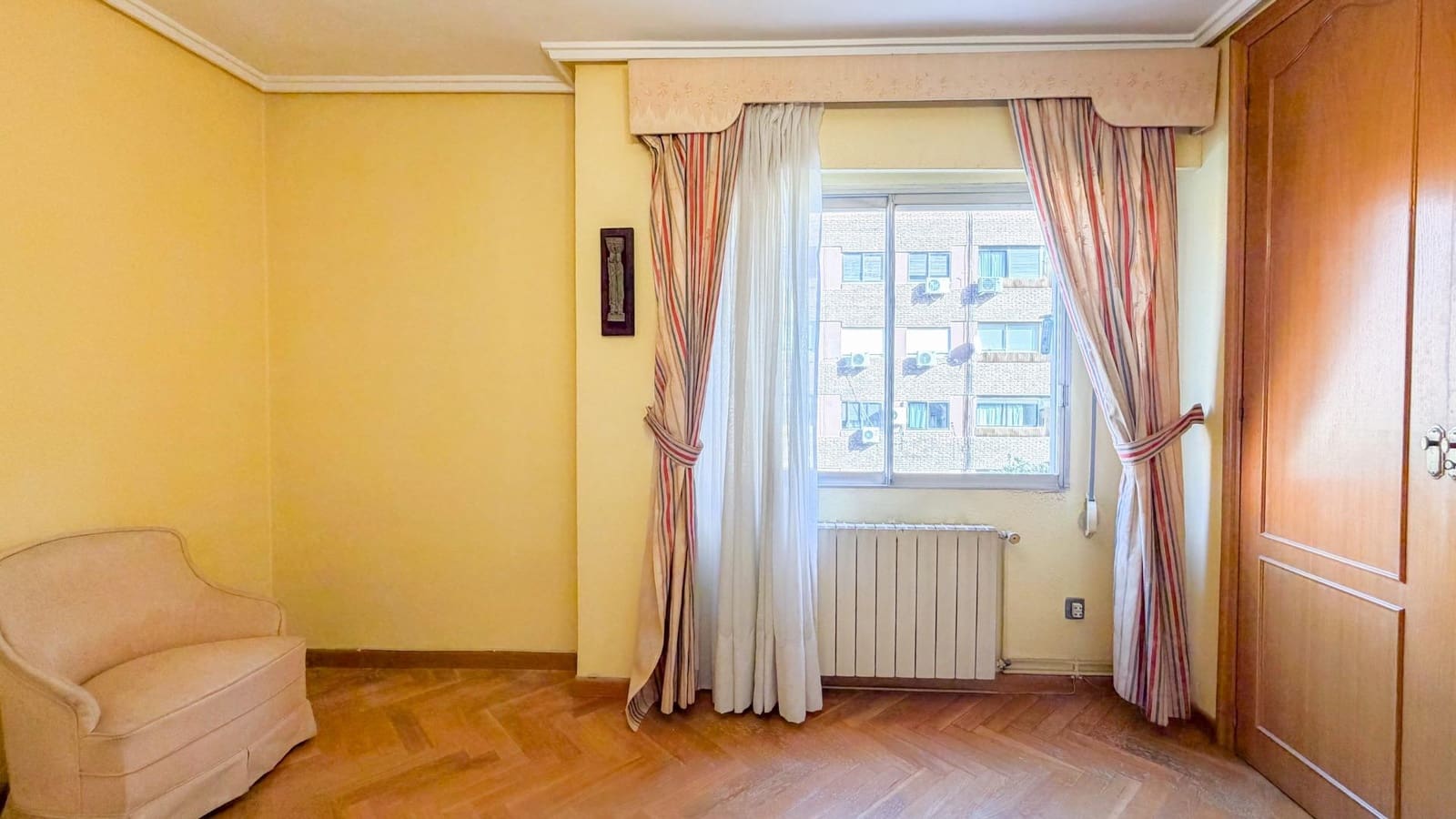 4 Zimmer Wohnung zu verkaufen in Valencia Stadt mit Garage - 527.000 € (Ref: 9806555)