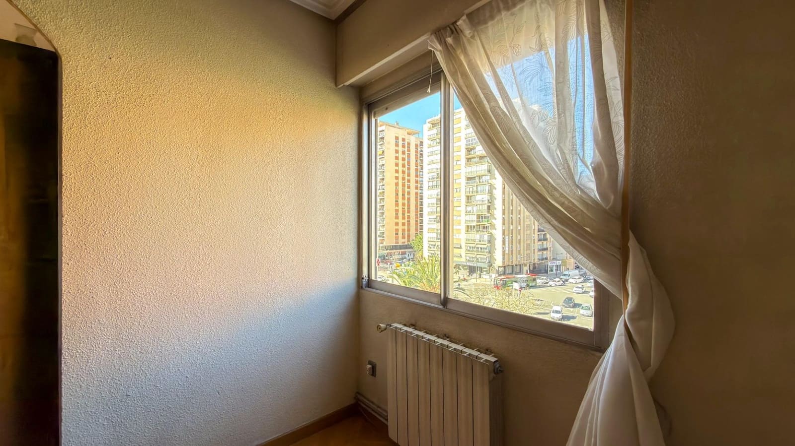 4 Zimmer Wohnung zu verkaufen in Valencia Stadt mit Garage - 527.000 € (Ref: 9806555)