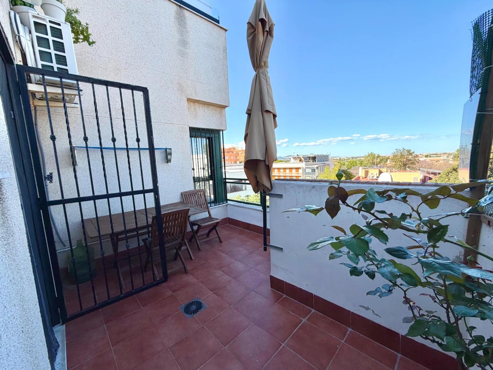 3 bedroom Penthouse for sale in Burjassot with garage - € 312,000 (Ref: 9839339)