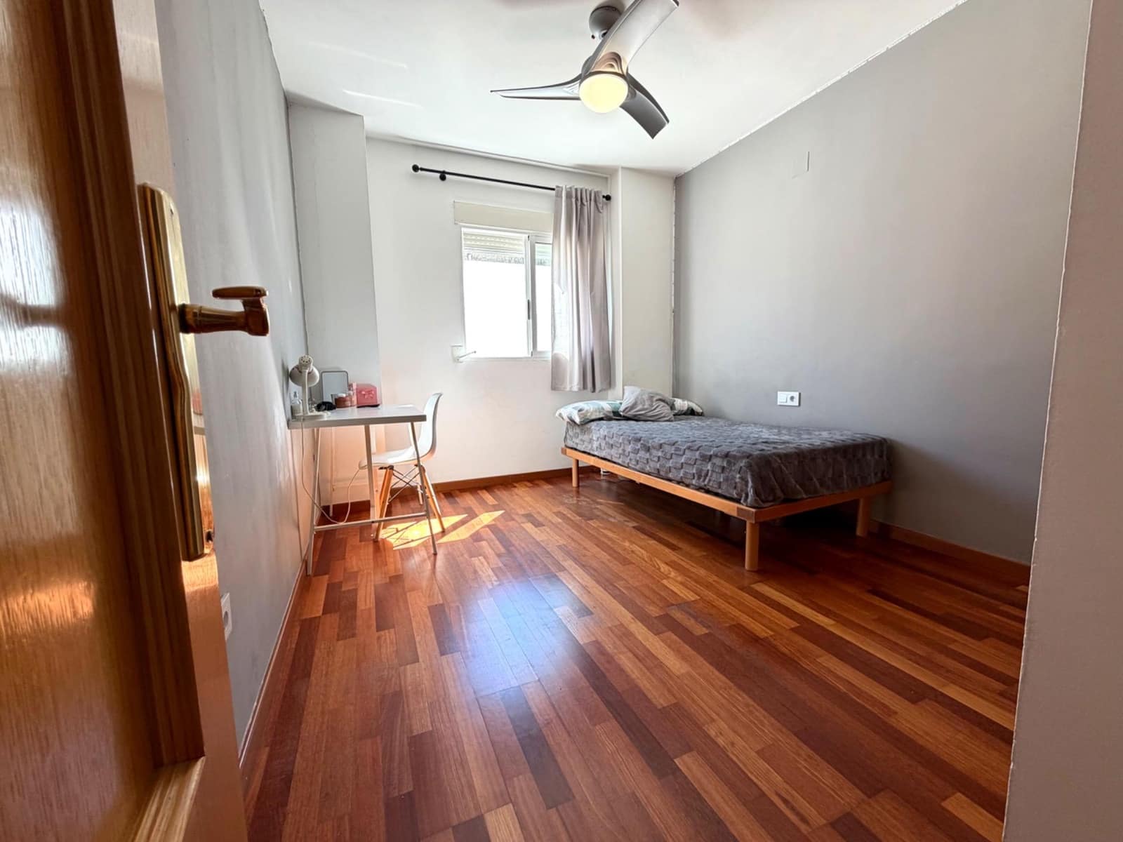 3 bedroom Penthouse for sale in Burjassot with garage - € 312,000 (Ref: 9839339)